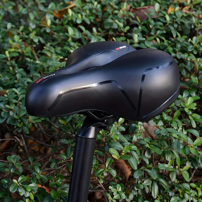 Bike Seat with Shock Absorption – 25 × 20 cm, PU and Silicone, Airflow Cutout – Black